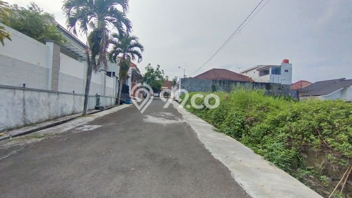Dijual Tanah di Ungaran Barat Semarang Luas 210m2 SHM Dijual Tanah di Ungaran Barat Semarang Luas 210m2 SHM