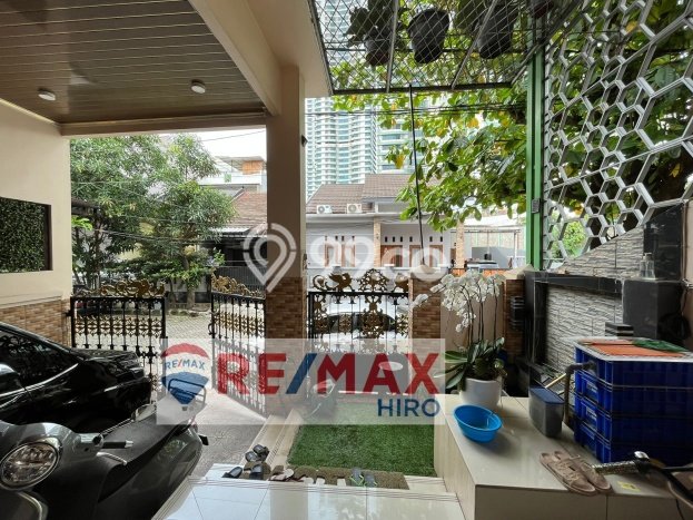 Rumah Modern 3 KT di Taman Galaxy Bekasi Semi Furnished Rumah Modern 3 KT di Taman Galaxy Bekasi Semi Furnished