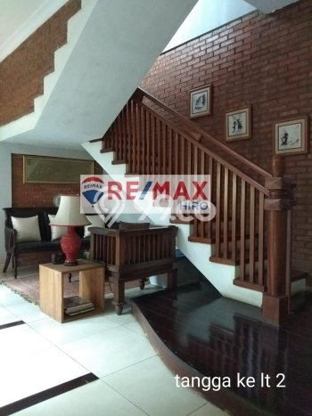 Rumah Luxury Modern Siap Huni di Sektor 9-Bintaro Tangerang Selatan Rumah Luxury Modern Siap Huni di Sektor 9-Bintaro Tangerang Selatan