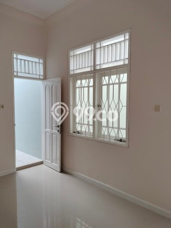 EXCLUSIVE OFFER! Rumah di Jatibening, 4 KT, Lingkungan Elite, LT 153m² Bangunan 145m² EXCLUSIVE OFFER! Rumah di Jatibening, 4 KT, Lingkungan Elite, LT 153m² Bangunan 145m²