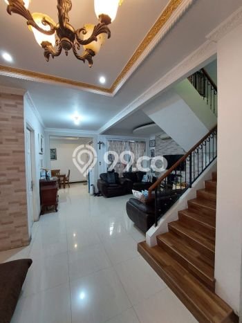 Jual Rumah Eksklusif 4 KT di Legenda Wisata, Jakarta Timur Jual Rumah Eksklusif 4 KT di Legenda Wisata, Jakarta Timur