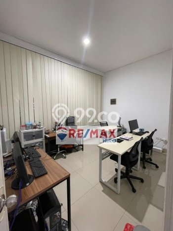 LOKASI STRATEGIS! Ruko Kawasan Galaxy, Luas 97m², Kawasan Komersial LOKASI STRATEGIS! Ruko Kawasan Galaxy, Luas 97m², Kawasan Komersial