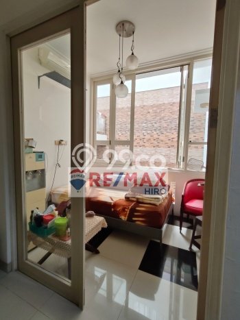 HARGA TERBAIK! Rumah Premium di , Luas 180m2m² Bangunan 220m2m² HARGA TERBAIK! Rumah Premium di , Luas 180m2m² Bangunan 220m2m²