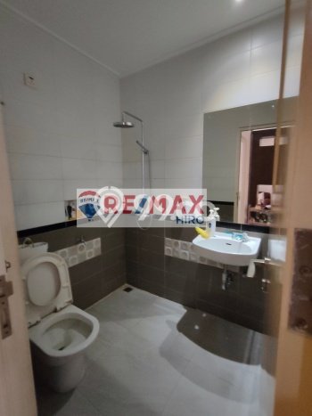 HARGA TERBAIK! Rumah Premium di , Luas 180m2m² Bangunan 220m2m² HARGA TERBAIK! Rumah Premium di , Luas 180m2m² Bangunan 220m2m²