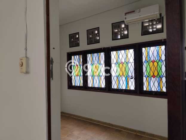 Hunian Cantik Minimalis Lb 100m2 di Kebayoran Lama, Jakarta Selatan Hunian Cantik Minimalis Lb 100m2 di Kebayoran Lama, Jakarta Selatan