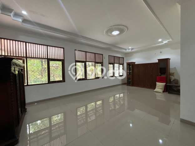 Rumah Luxury Modern Siap Huni di Pisangan Lama Jakarta Timur Rumah Luxury Modern Siap Huni di Pisangan Lama Jakarta Timur