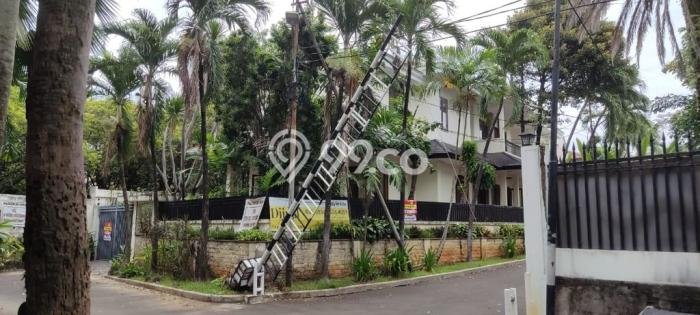 Rumah Elit LB 800m2 Siap Huni Desain Elegan di Setiabudi, Jakarta Selatan Rumah Elit LB 800m2 Siap Huni Desain Elegan di Setiabudi, Jakarta Selatan