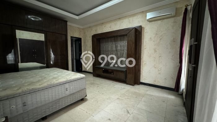 Ready to Use! Luxury House LT 316m2 Desain Elegan di Permata Buana Ready to Use! Luxury House LT 316m2 Desain Elegan di Permata Buana