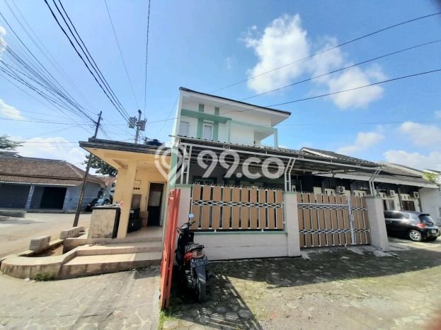 Dijual Cepat Rumah Bagus Siap Huni LB 200m2 di Purwokerto Utara, Banyumas Dijual Cepat Rumah Bagus Siap Huni LB 200m2 di Purwokerto Utara, Banyumas
