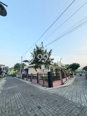 Dijual Cepat Rumah Bagus Siap Huni LB 180m2 di Purwokerto Selatan, Banyumas Dijual Cepat Rumah Bagus Siap Huni LB 180m2 di Purwokerto Selatan, Banyumas