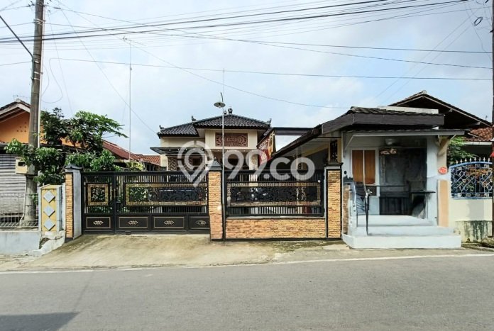 Rumah Area Strategis di , Banyumas, LT 332m2m² LB 300m2m² Rumah Area Strategis di , Banyumas, LT 332m2m² LB 300m2m²