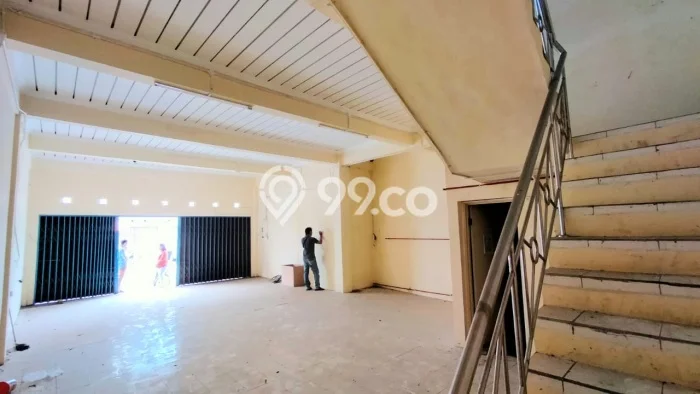 LOKASI STRATEGIS! Ruko di , Luas 169m2m², Area Bisnis, Jalan Utama LOKASI STRATEGIS! Ruko di , Luas 169m2m², Area Bisnis, Jalan Utama