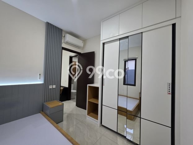 Rumah Mewah Dijual LT 160m2 di BSD, Tangerang Selatan Rumah Mewah Dijual LT 160m2 di BSD, Tangerang Selatan