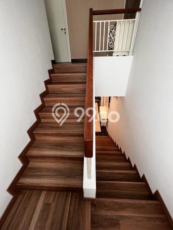 Hunian Mewah LB 160m2 Siap Huni Desain Elegan di Gading Serpong, Tangerang Hunian Mewah LB 160m2 Siap Huni Desain Elegan di Gading Serpong, Tangerang