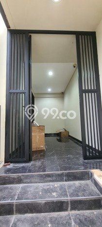 Jual Rumah Luas Megah Dengan View Cantik di BSD City, Tangerang Jual Rumah Luas Megah Dengan View Cantik di BSD City, Tangerang