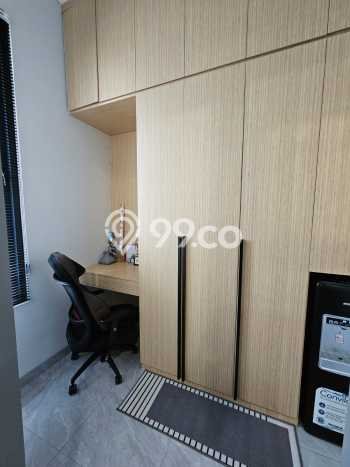 Rumah Mewah LB 165m2 Siap Pakai Desain Elegan di Gading Serpong, Tangerang Rumah Mewah LB 165m2 Siap Pakai Desain Elegan di Gading Serpong, Tangerang