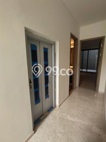 Ready to Use! Luxury House LT 345m2 Desain Modern di BSD Ready to Use! Luxury House LT 345m2 Desain Modern di BSD