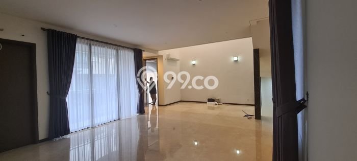 Disewakan Rumah Murah di BSD Tangerang dengan 4 Kamar Tidur Disewakan Rumah Murah di BSD Tangerang dengan 4 Kamar Tidur