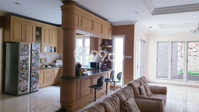 Dijual Rumah Luas Elegan Dengan View Cantik di Gading Serpong, Tangerang Dijual Rumah Luas Elegan Dengan View Cantik di Gading Serpong, Tangerang