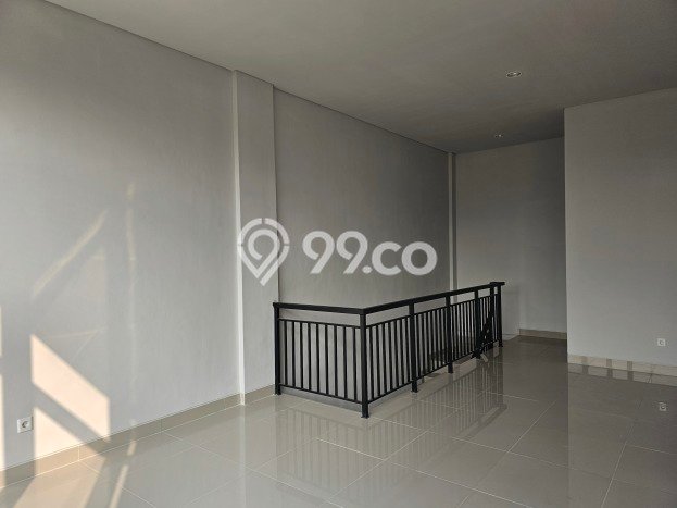 Unit Ruko Disewakan di BSD City di Area Ramai & Strategis Unit Ruko Disewakan di BSD City di Area Ramai & Strategis