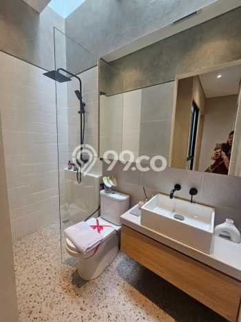 Jual Rumah Modern 4 KT di BSD, Tangerang Jual Rumah Modern 4 KT di BSD, Tangerang
