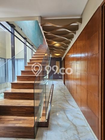 Rumah Elit Modern Tanpa Renovasi di BSD City Tangerang Rumah Elit Modern Tanpa Renovasi di BSD City Tangerang