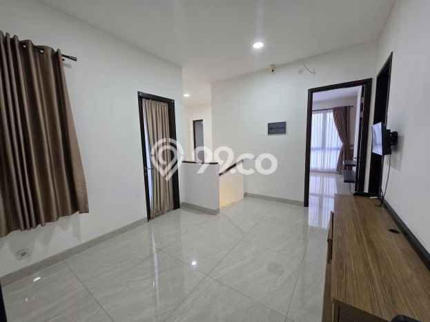 Rumah Mewah Dijual LT 160m2 di BSD, Tangerang Selatan Rumah Mewah Dijual LT 160m2 di BSD, Tangerang Selatan