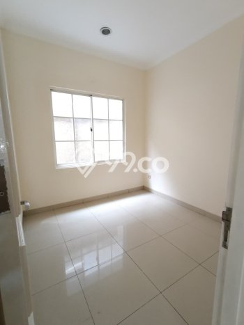 Sewa Rumah Murah di Green Lake City Jakarta Barat Punya 3 KT Sewa Rumah Murah di Green Lake City Jakarta Barat Punya 3 KT