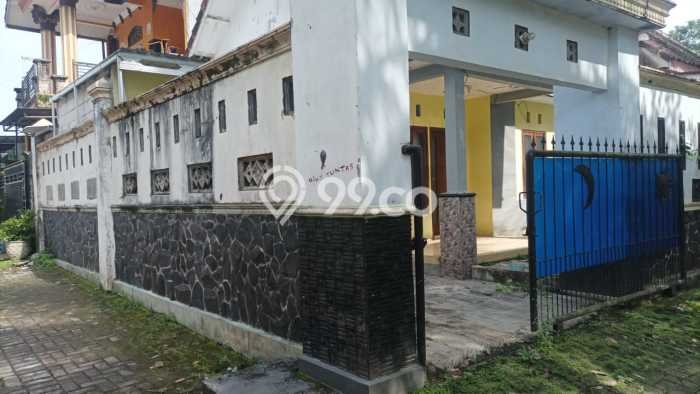 Rumah Modern LB/LT 100m2/100m2 Siap Huni di Malang Kota, Malang Rumah Modern LB/LT 100m2/100m2 Siap Huni di Malang Kota, Malang