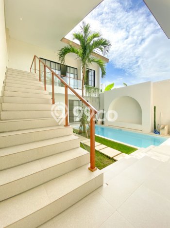 Ready to Use! Luxury House LT 250m2 Desain Elegan di Sanur Ready to Use! Luxury House LT 250m2 Desain Elegan di Sanur