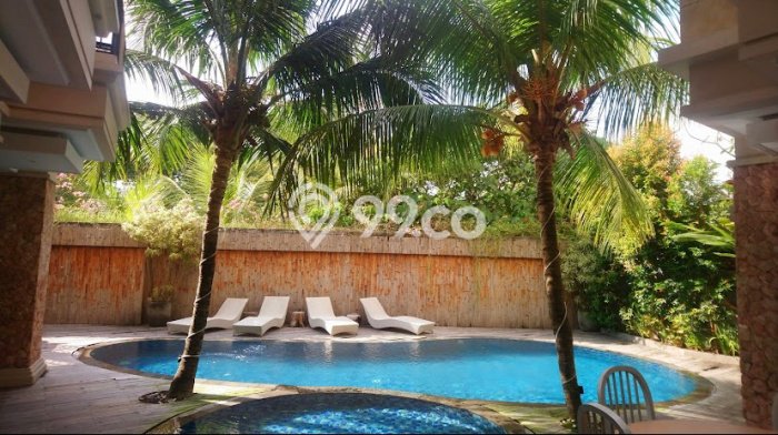 For Sale! Premium House LT 1026m2 Desain Elegan di Legian For Sale! Premium House LT 1026m2 Desain Elegan di Legian