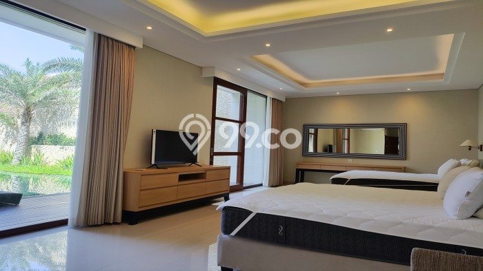 Disewakan Rumah Strategis LT 500m2 / LB 550m2 di canggu, Badung Disewakan Rumah Strategis LT 500m2 / LB 550m2 di canggu, Badung
