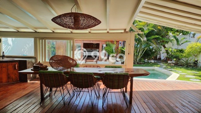 Disewakan! Rumah 3 Kamar Tidur &
3 Kamar Mandi di Seminyak, Badung Disewakan! Rumah 3 Kamar Tidur &
3 Kamar Mandi di Seminyak, Badung