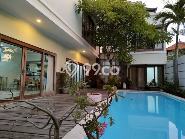 Rumah Luxury Modern Siap Huni di Seminyak Badung Rumah Luxury Modern Siap Huni di Seminyak Badung