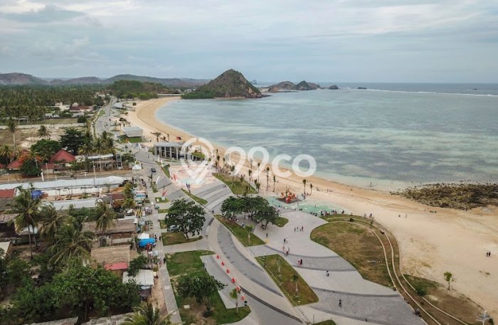 Dijual Hotel Strategis Kawasan Pujut, Luas 2500m2m², Jalan Utama, Kawasan Komersial Dijual Hotel Strategis Kawasan Pujut, Luas 2500m2m², Jalan Utama, Kawasan Komersial