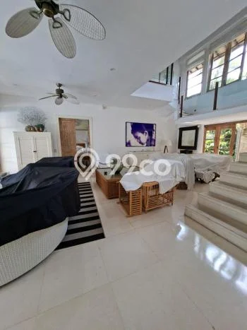 FOR SALE! Vila Kawasan , Luas 1003m2m², Lokasi Premium FOR SALE! Vila Kawasan , Luas 1003m2m², Lokasi Premium