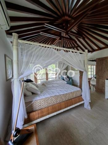FOR SALE! Vila Kawasan , Luas 1003m2m², Lokasi Premium FOR SALE! Vila Kawasan , Luas 1003m2m², Lokasi Premium