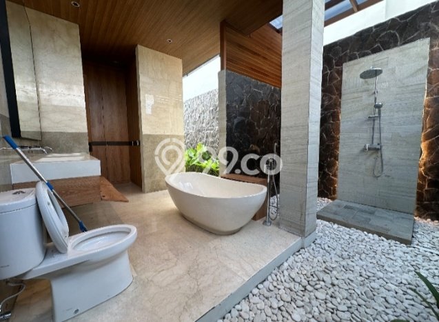 Lokasi Ideal! Vila Kawasan , Ukuran 500m2m², Area Nyaman dan aman Lokasi Ideal! Vila Kawasan , Ukuran 500m2m², Area Nyaman dan aman