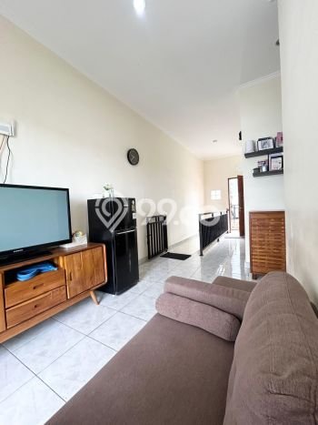 Rumah Minimalis 2 Kamar LT 100m2 di Gatot Subroto Rumah Minimalis 2 Kamar LT 100m2 di Gatot Subroto