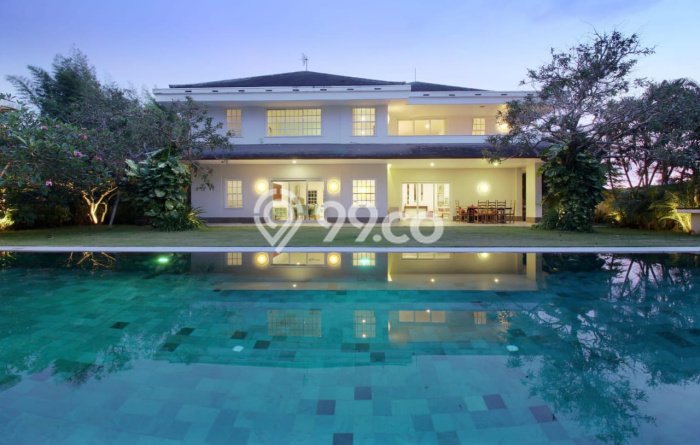 Ready to Use! Luxury House LT 1630m2 Desain Elegan di Umalas Ready to Use! Luxury House LT 1630m2 Desain Elegan di Umalas