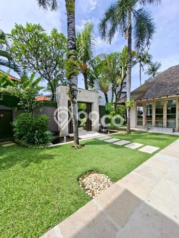 FOR SALE! Vila Kawasan , Luas 1003m2m², Lokasi Premium FOR SALE! Vila Kawasan , Luas 1003m2m², Lokasi Premium