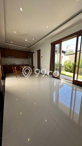 For Sale! Premium House LT 180m2 Desain Elegan di Munggu For Sale! Premium House LT 180m2 Desain Elegan di Munggu
