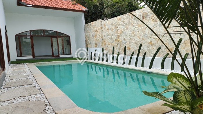 Disewakan Rumah Nyaman di Canggu LT 200m2 / LB 200m2 Siap Huni Disewakan Rumah Nyaman di Canggu LT 200m2 / LB 200m2 Siap Huni