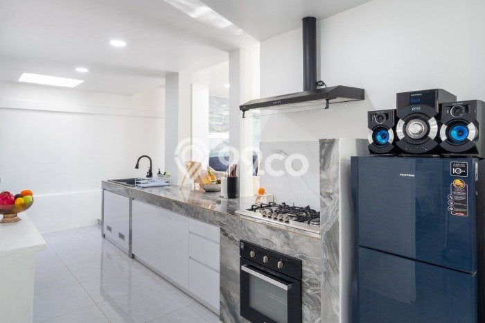 HOT DEAL! Vila Kawasan , Area 220m2m², Lokasi Prima HOT DEAL! Vila Kawasan , Area 220m2m², Lokasi Prima