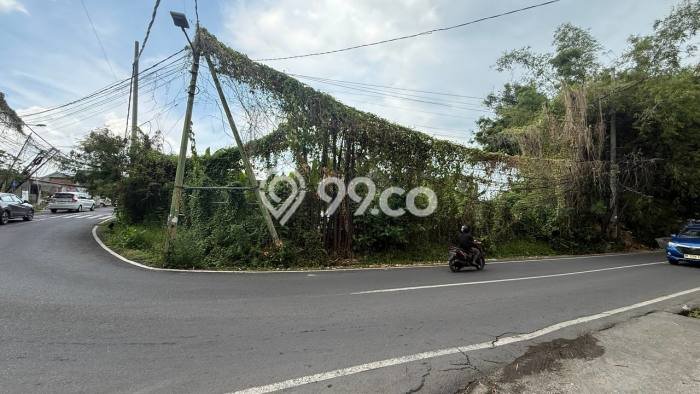 Disewakan Tanah Kawasan Seminyak, Luas 1200m2m², Lokasi Potensial Disewakan Tanah Kawasan Seminyak, Luas 1200m2m², Lokasi Potensial