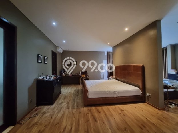 Vila Kawasan , Area 700m2m², Akses ke berbagai keperluan Vila Kawasan , Area 700m2m², Akses ke berbagai keperluan