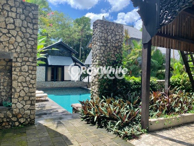 Rumah Terawat di Canggu, Badung, Luas Tanah 723m², Luas Bangunan 509m² Rumah Terawat di Canggu, Badung, Luas Tanah 723m², Luas Bangunan 509m²
