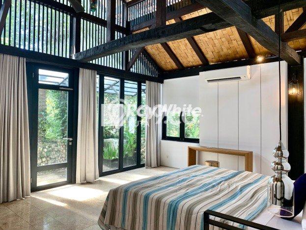 Rumah Terawat di Canggu, Badung, Luas Tanah 723m², Luas Bangunan 509m² Rumah Terawat di Canggu, Badung, Luas Tanah 723m², Luas Bangunan 509m²