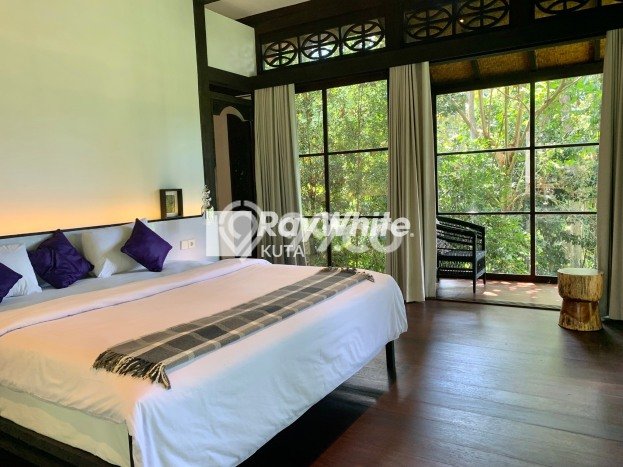 Rumah Terawat di Canggu, Badung, Luas Tanah 723m², Luas Bangunan 509m² Rumah Terawat di Canggu, Badung, Luas Tanah 723m², Luas Bangunan 509m²