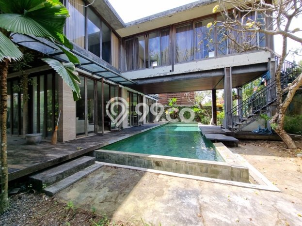 Vila Kawasan , Area 700m2m², Akses ke berbagai keperluan Vila Kawasan , Area 700m2m², Akses ke berbagai keperluan